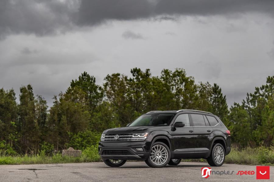  Volkswagen Atlas V6 4Motion on Vossen Wheels (VFS2) 2017 года  (фото 16 из 18)